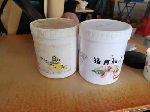 石首市依法查處一起違規(guī)使用“豬骨高湯”食品添加劑行為