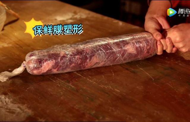 次品牛肉+膠水=合成牛排？新聞曝光“拼接肉”已是全球現(xiàn)象